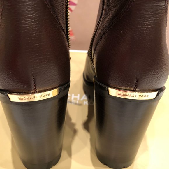 Michael Kors Bastian Lace-Up Leather Booties NEW - Picture 6 of 9